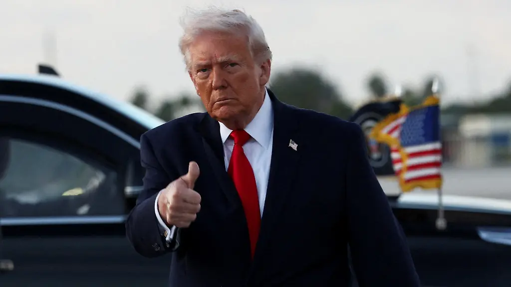 U-S-President-Donald-Trump-gives-a-thumbs-up-as-he-arrives-at-Miami-International-Airport-in-Florida-U-S-April-11-2026