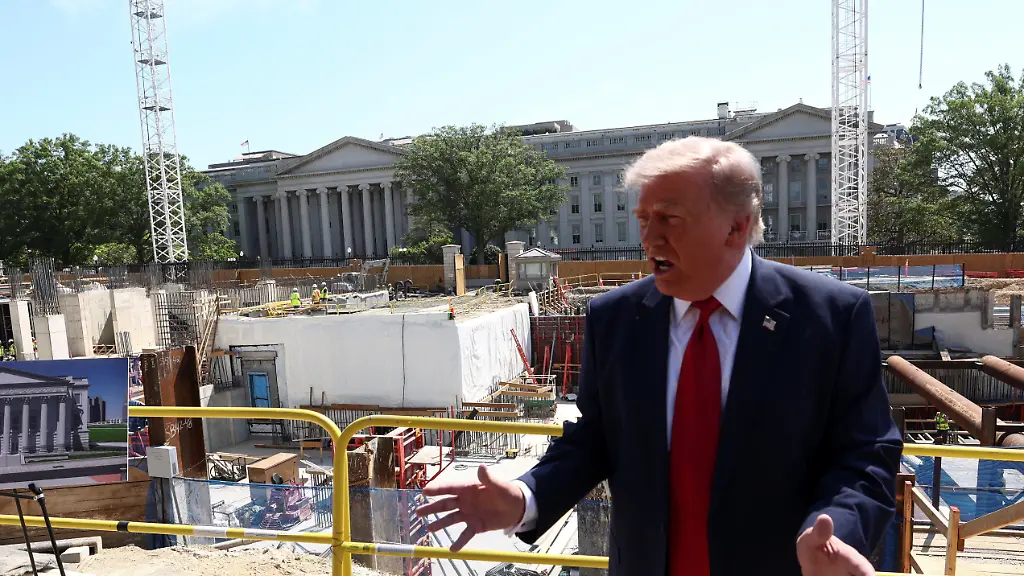 2026-05-19T144958Z_2146192894_RC2ECLAT4OSY_RTRMADP_3_USA-TRUMP