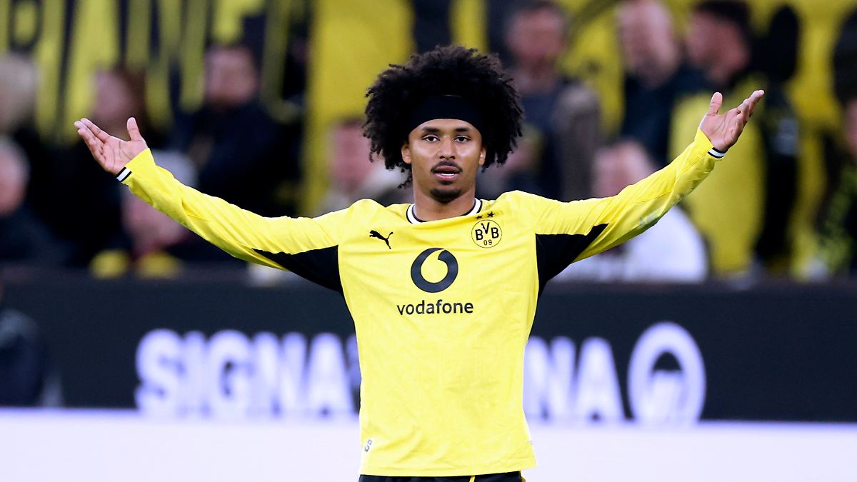 Transfer-Gerüchte: Karim Adeyemi vor Wechsel zum FC Barcelona?