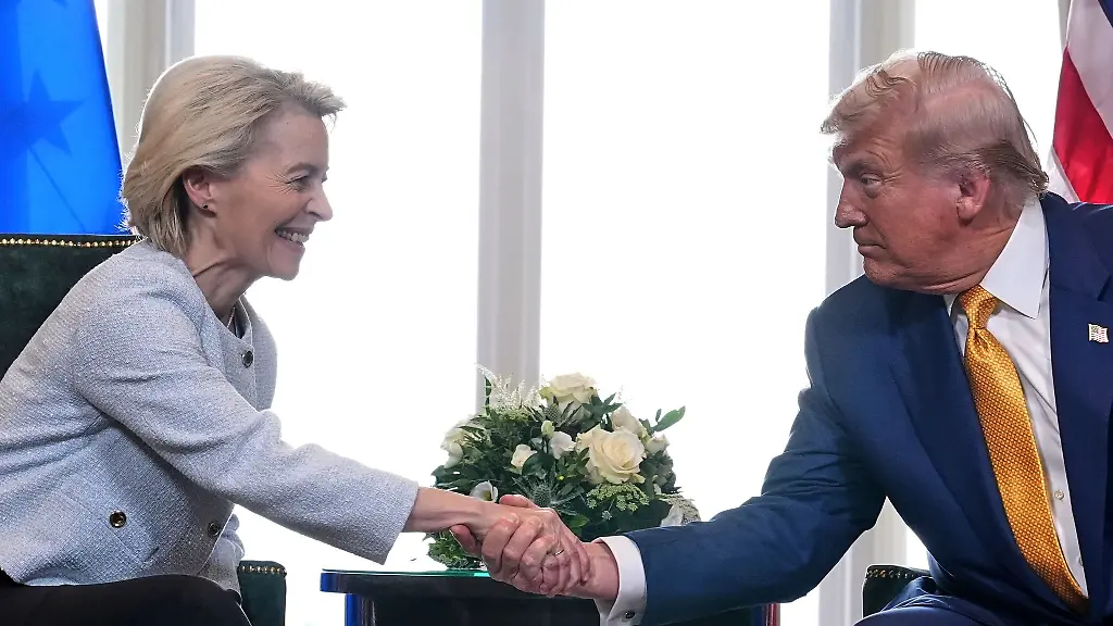 Sie-vereinbarten-im-vergangenen-Sommer-den-Zolldeal-EU-Kommissionspraesidentin-Ursula-von-der-Leyen-und-US-Praesident-Donald-Trump