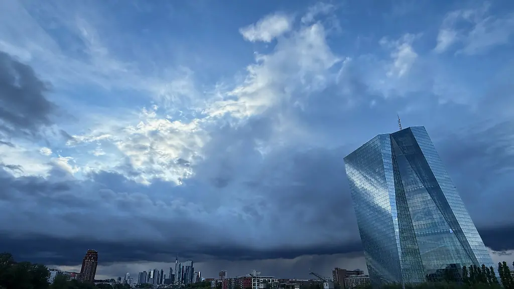 Am-Mittwoch-werden-in-Hessen-Wolken-und-Regenschauer-erwartet