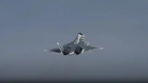 Su57