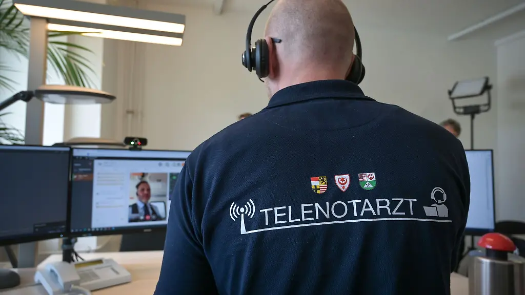 Telenotaerzte-helfen-aus-der-Ferne