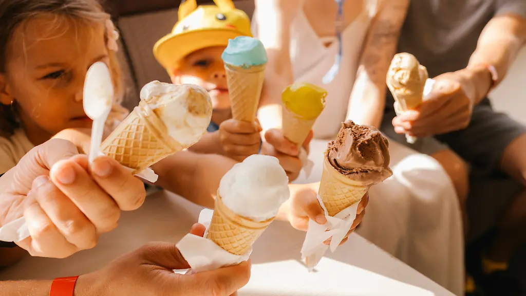 Eis-fuer-alle-Und-das-aus-der-eigenen-Maschine-so-schmeckt-s-doch-am-besten