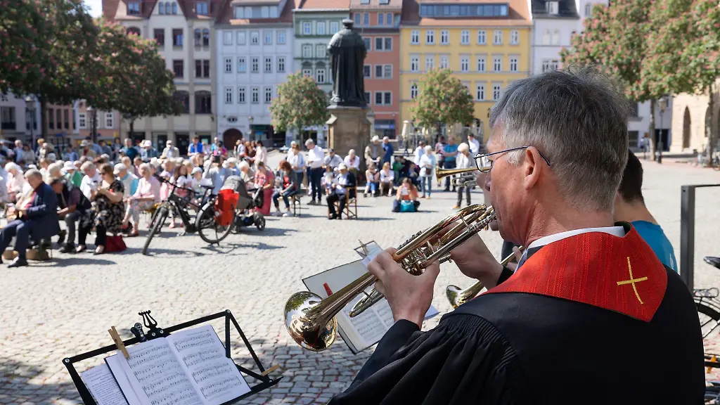 Das-Pfingstwochenende-ist-in-Thueringen-prall-gefuellt-mit-Gottesdiensten-und-kulturellen-Veranstaltungen-Symbolbild