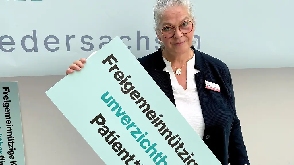 Krankenpflege-sei-mehr-als-ein-Beruf-sagt-Fangmann-Sie-ist-eine-Beziehung-sie-ist-Verantwortung-sie-ist-ein-zutiefst-menschlicher-Auftrag