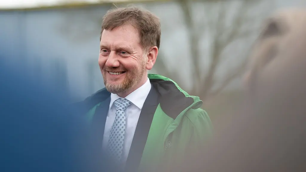 Ministserpraesident-Kretschmer-Die-Vollendung-des-Bauvorhabens-Gruener-Graben-ist-ein-starkes-Zeichen-fuer-den-verantwortungsvollen-Umgang-mit-unserem-kulturellen-Erbe