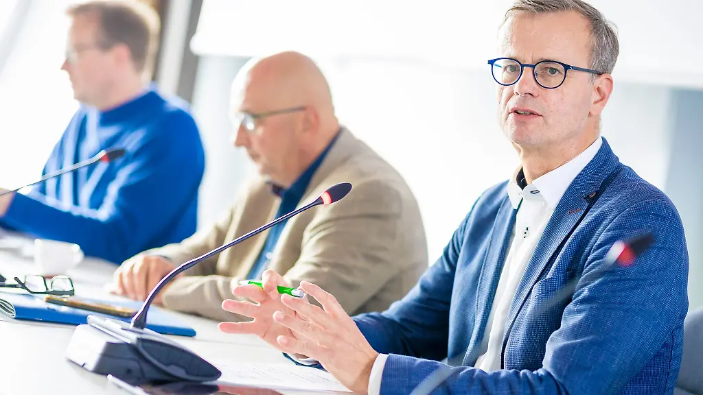 Gruenen-Fraktionsmanager-Volker-Bajus-betont-die-Bedeutung-von-Schutzkonzepten-gegen-Uebergriffe