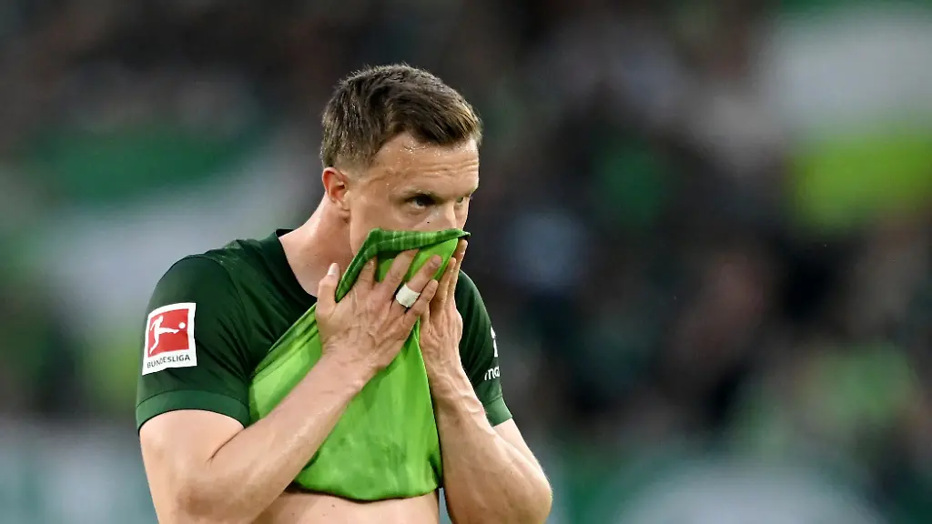 Soccer-Football-Bundesliga-Relegation-Playoff-First-Leg-VfL-Wolfsburg-v-SC-Paderborn-Volkswagen-Arena-Wolfsburg-Germany-May-21-2026-VfL-Wolfsburg-s-Yannick-Gerhardt-reacts-REUTERS-Teresa-Kroeger-DFL-REGULATIONS-PROHIBIT-ANY-USE-OF-PHOTOGRAPHS-AS-IMAGE-SEQUENCES-AND-OR-QUASI-VIDEO