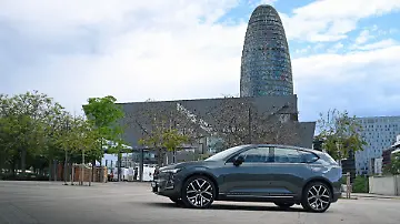 Volvo_EX60_SE