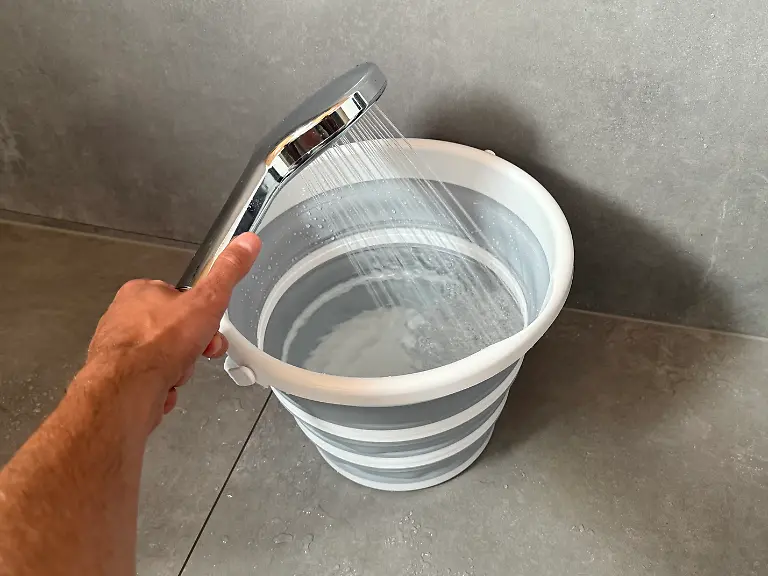 epi_1014820144_RTL_IN KOELN_FNG36222-23_Wassersparende Dusch