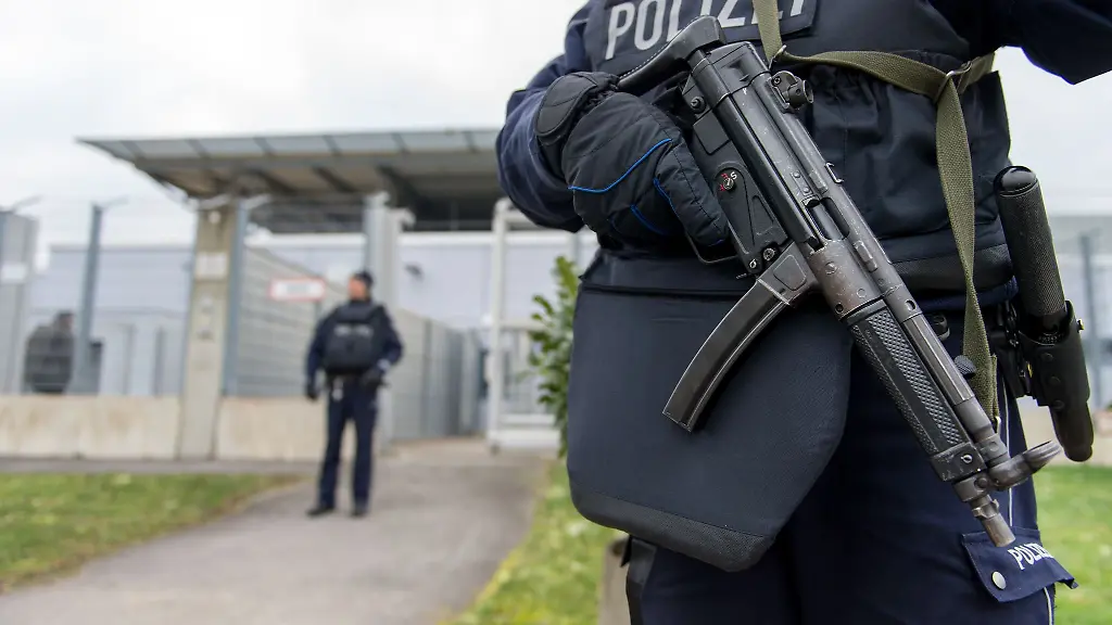 Junge-Mutter-als-IS-Terroristin-verurteilt