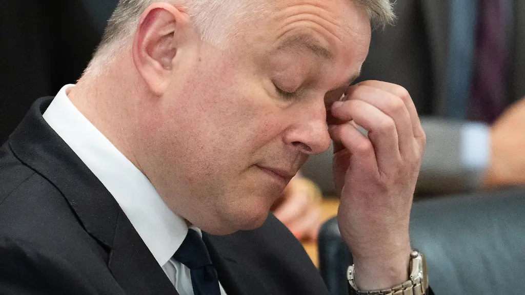 Die-ersten-Tage-der-neuen-Regierung-von-CDU-Mann-Schnieder-haetten-auch-besser-laufen-koennen