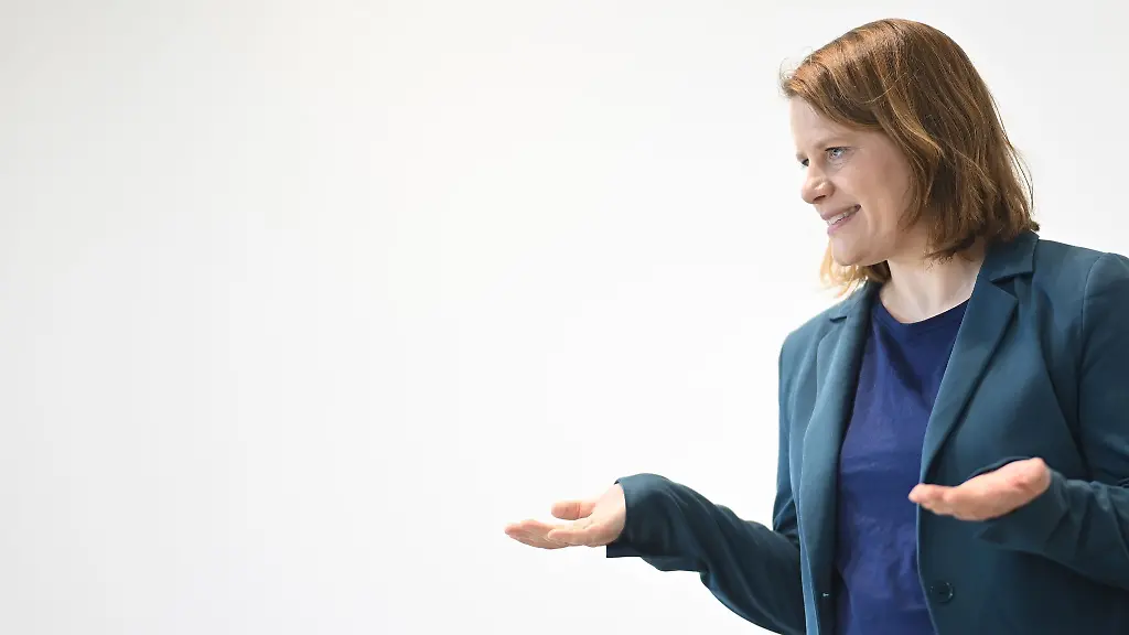Sie-will-den-Religionsunterricht-konsequent-weiterentwickeln-Kultusministerin-Julia-Willie-Hamburg