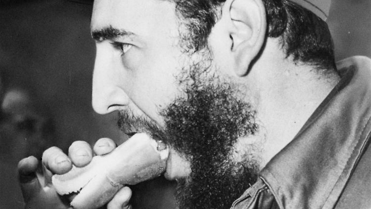 Revolutionsführer Castro in schwarz-weiß.