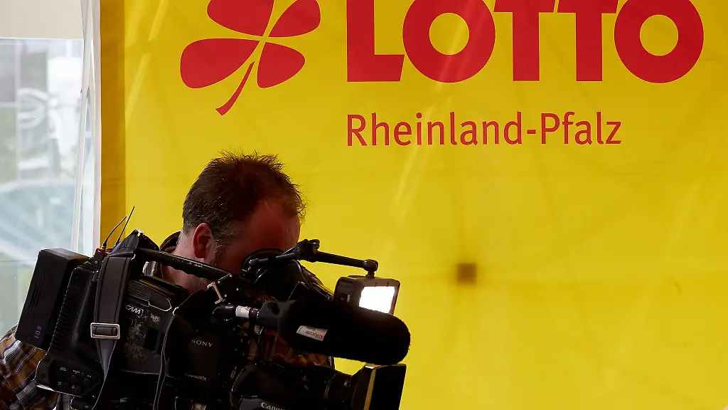 CDU-und-SPD-haben-sich-darauf-geeinigt-dass-es-anders-als-urspruenglich-vereinbart-bei-einem-Chefposten-bei-Lotto-Rheinland-Pfalz-bleiben-soll