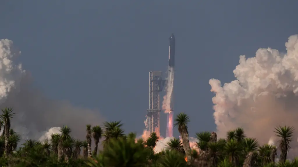 SpaceX-s-mega-rocket-Starship-makes-a-test-flight-from-Starbase-Texas-Friday-May-22-2026
