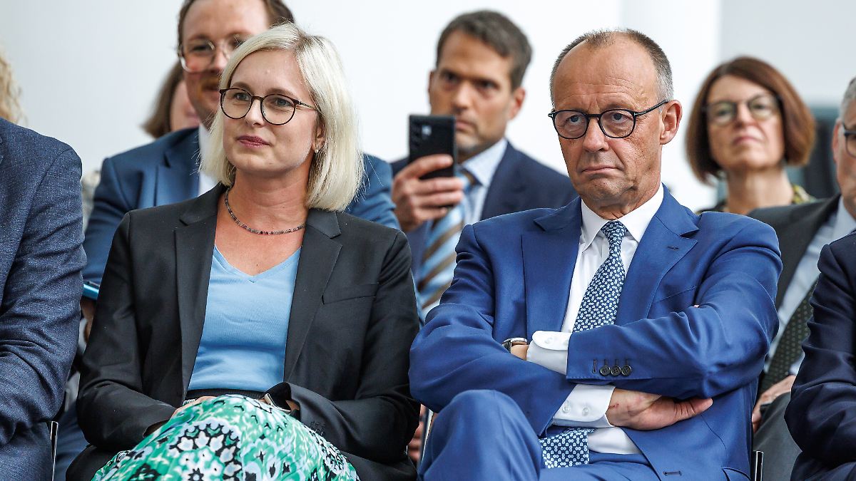 Nur zu DFB-Spiel in Kanada: Bundesregierung vermeidet vorerst USA-Besuche ...