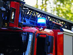 Verspätungen und Ausfälle: Feuer legt Bahnstrecke zwischen Berlin und Leipzig lahm