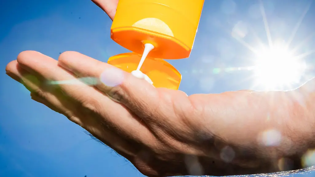 Sonnencreme-kann-bei-Temperaturen-um-29-Grad-nicht-schaden