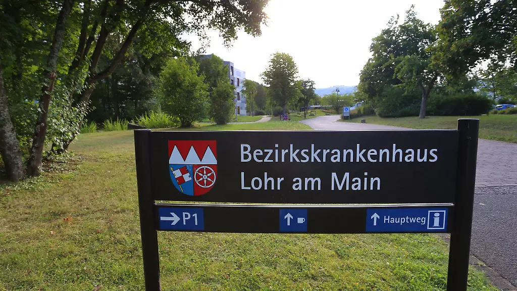 Ein-Brandstifter-war-aus-dem-Bezirkskrankenhaus-in-Lohr-am-Main-geflohen