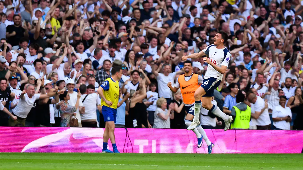 Tottenham-Hotspur-v-Everton-Premier-League-Joao-Palhinha-of-Tottenham-Hotspur-celebrates-scoring-his-first-goal-against-Everton-during-the-Premier-League-match-at-Tottenham-Hotspur-Stadium-London-24-05-2026-UK-Newspapers-OUT-Copyright-xGraemexWilcocksonx-FIL-23469-0029