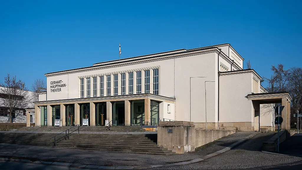 Im-Gerhart-Hauptmann-Theater-Goerlitz-Zittau-in-Zittau-wird-das-deutsch-polnisch-tschechische-Neisse-Filmfestival-eroeffnet