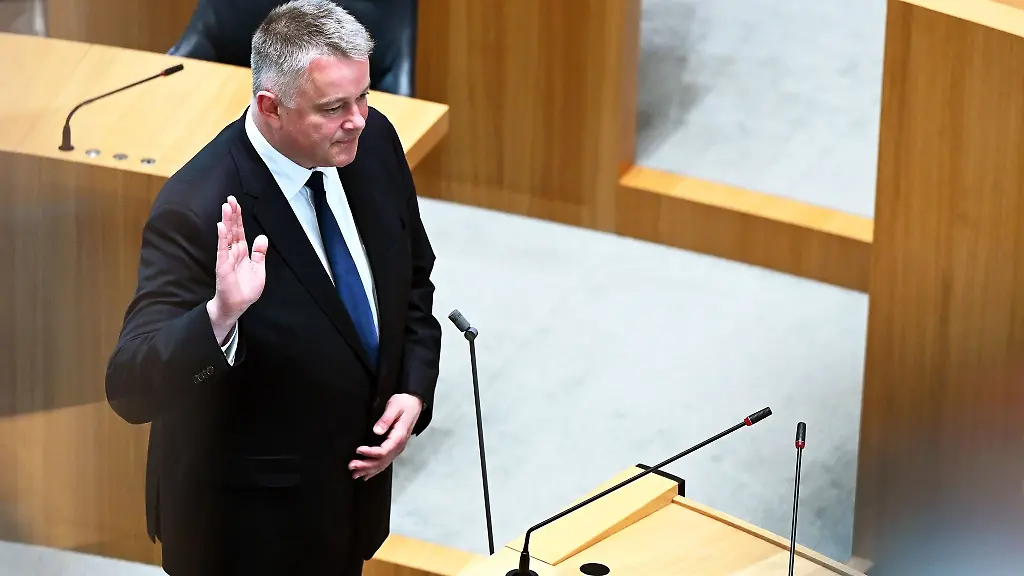 Vor-gut-einer-Woche-wurde-Gordon-Schnieder-vereidigt
