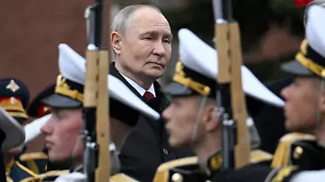 2026-05-09T090617Z_1671237536_RC2L5LAE69WS_RTRMADP_3_WW2-ANNIVERSARY-RUSSIA (1)