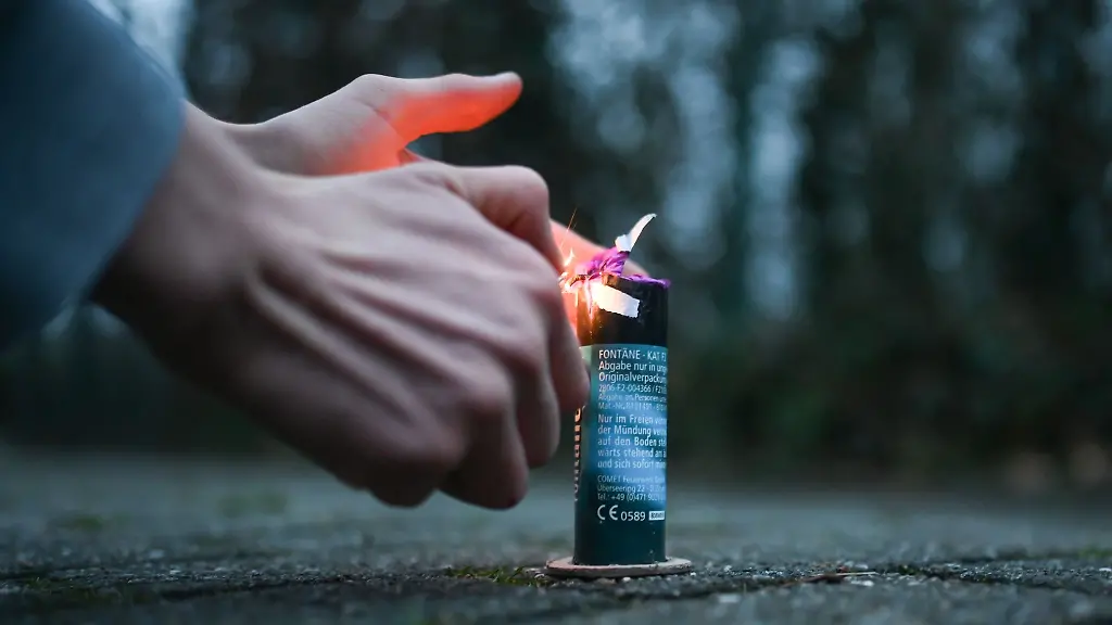 Eine-Fontaene-der-Kategorie-F2-hatte-fuer-einen-Gebaeudebrand-gesorgt