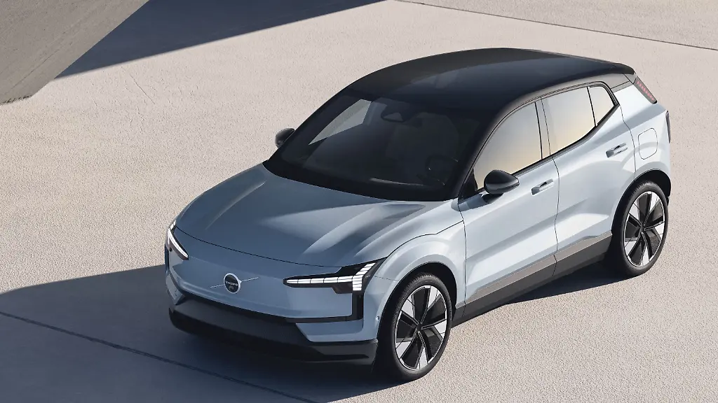 Laut-Volvo-hat-der-EX30-P3-Electric-Essential-eine-elektrische-Reichweite-von-bis-zu-335-Kilometern-Damit-ist-er-fuer-Pendler-gut-geeignet