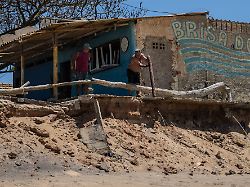 Meeresspiegel, Unwetter, Erosion: Das Meer frisst nicht nur 