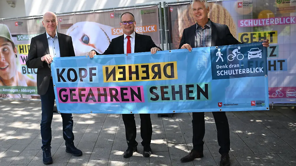 Schulterblick-geht-ganz-leicht-Niedersachsen-startet-Kampagne-fuer-mehr-Sicherheit-von-Radfahrern