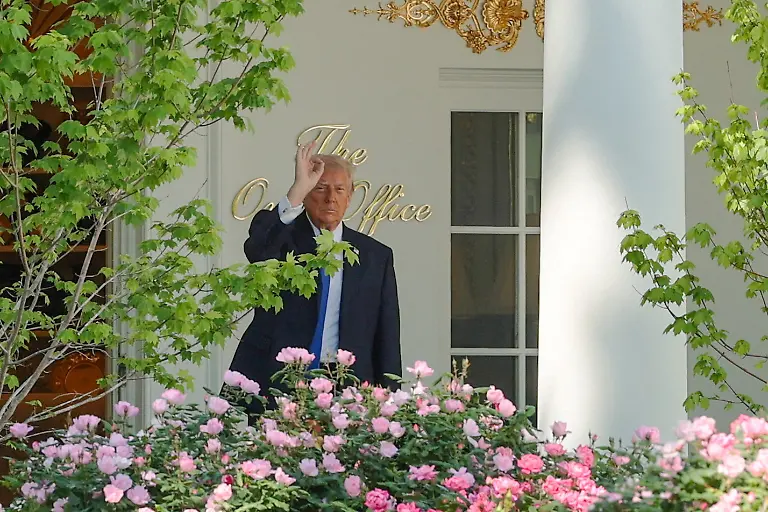 U-S-President-Donald-Trump-makes-the-okay-gesture-at-members-of-the-media-as-he-returns-to-the-Oval-Office-after-bidding-farewell-to-Britain-s-King-Charles-and-Queen-Camilla-amid-their-state-visit-at-the-White-House-in-Washington-D-C-U-S-April-30-2026