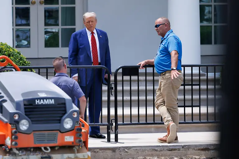 President-Donald-Trump-speaks-to-construction-workers-in-the-Rose-Garden-in-Washington-DC-on-Friday-June-20-2025-President-Trump-ordered-the-bulldozing-and-paving-over-of-the-Rose-Garden-with-construction-estimated-to-be-completed-in-August