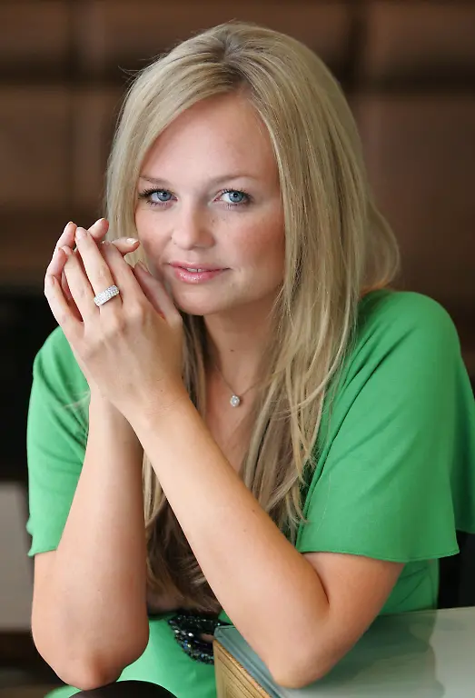 Die-britische-Saengerin-Emma-Bunton-bei-einem-Interview-Termin-am-Montag-21-02-2005-in-einem-Hotel-in-Koeln-anlaesslich-der-Veroeffentlichung-ihres-neuen-Solo-Albums-Free-me-Das-Album-des-ehemaligen-Spice-Girls-steht-seit-Montag-in-den-Plattenlaeden