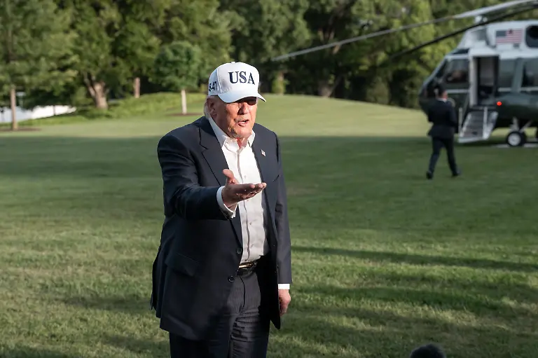 May-15-2026-Washington-Dc-United-States-President-DONALD-TRUMP-returns-to-the-White-House-following-a-trip-to-China-on-May-15-2026