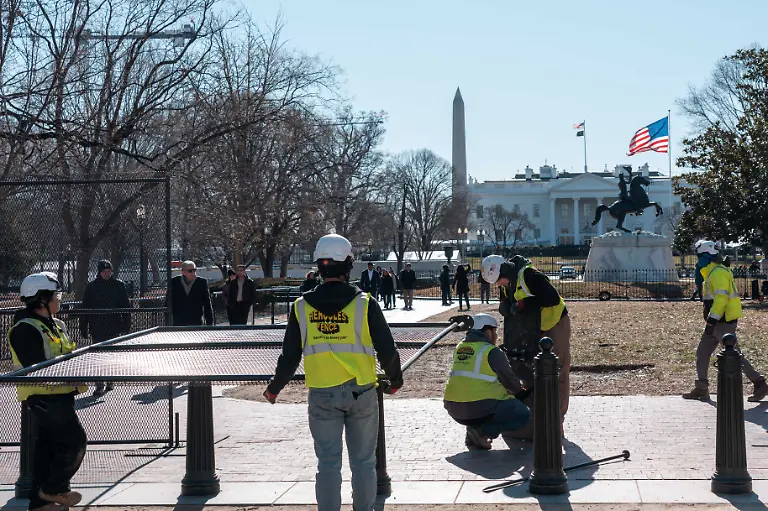 January-20-2026-Washington-District-Of-Columbia-USA-Workers-install-anti-scale-security-fencing-around-Lafayette-Park-directly-in-front-of-the-White-House-in-Washington-D-C
