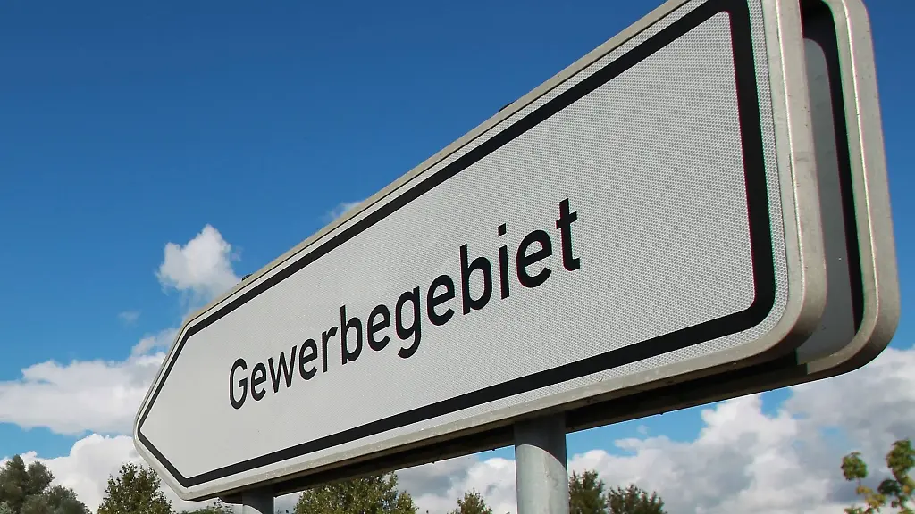 An-der-B19-ist-ein-neues-Gewerbegebiet-entstanden