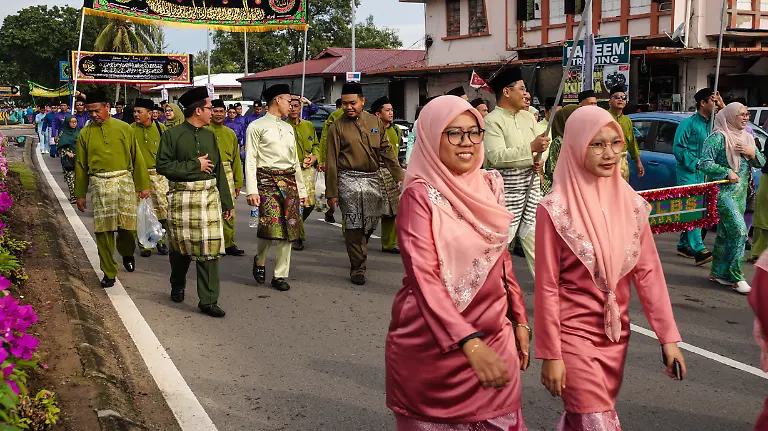 Kota-Kinabalu-MALAYSIA-NOV-09-2019-Malaysians-Muslim-participate-in-Maulidur-Rasul-parade-celebrating-the-Prophet-s-birthday-as-an-event-worthy-of-praise-at-Kota-Kinabalu