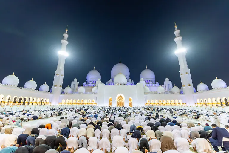 Muslims-mark-Laylat-al-Qadr-in-UAE-ABU-DHABI-UNITED-ARAB-EMIRATES-MARCH-16-Muslims-gather-at-Sheikh-Zayed-Grand-Mosque-to-perform-prayers-and-mark-Laylat-al-Qadr-believed-to-be-the-night-when-the-Quran-was-first-revealed-on-March-16-2026-in-Abu-Dhabi-United-Arab-Emirates-Mohammed-Zarandah-Anadolu-Abu-Dhabi-United-Arab-Emirates-Editorial-use-only-Please-get-in-touch-for-any-other-usage