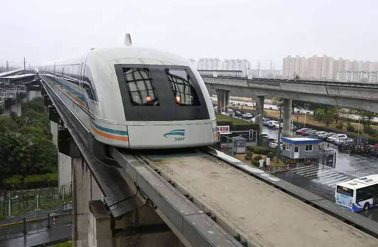 Photo-taken-Feb-26-2021-shows-a-maglev-train-that-runs-in-Shanghai