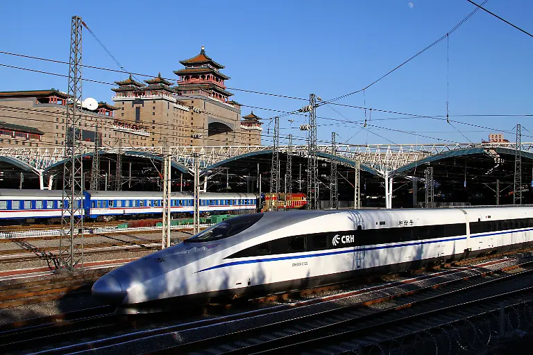 A-CRH380A-high-speed-train-runs-during-a-trial-on-the-2-298-km-Beijing-Guangzhou-high-speed-railway-in-Beijing-China-on-Sunday-Dec-23-2012-China-is-set-to-open-the-world-s-longest-high-speed-railway-on-Dec-26-linking-Beijing-and-the-southern-economic-center-of-Guangzhou