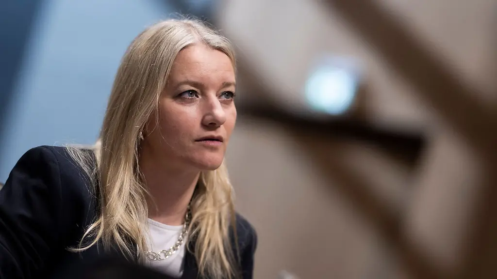 Justizministerin-Wahlmann-sieht-sich-mit-Vorwuerfen-konfrontiert