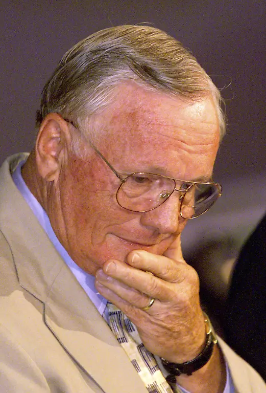 1999-07-16T120000Z-1951877510-RP1DRILVOJAA-RTRMADP-3-SPACE-MOON