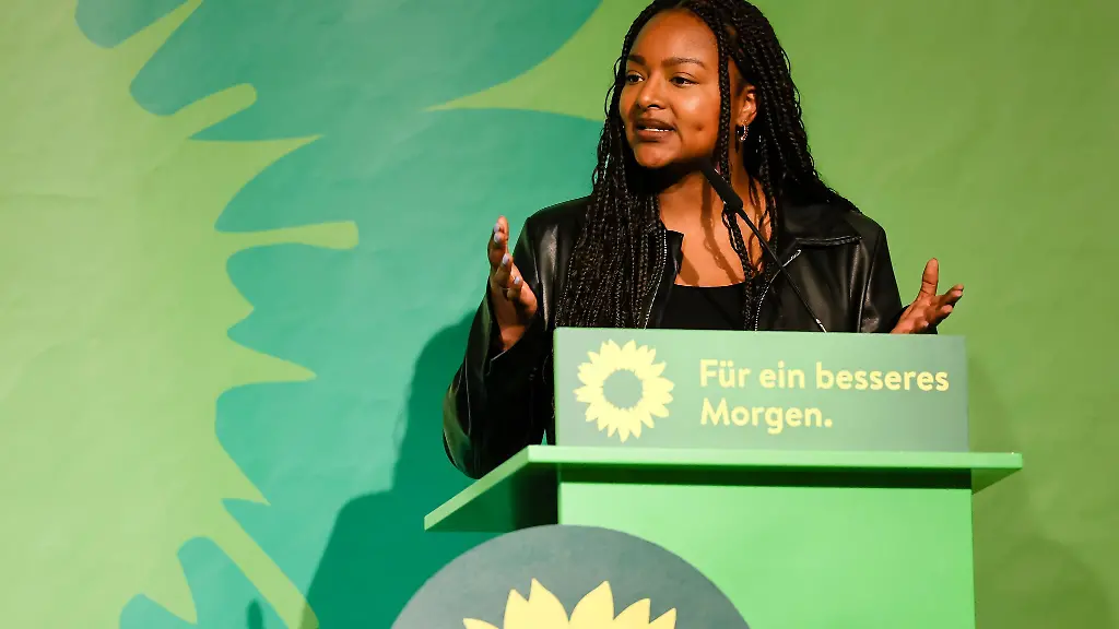 Aminata-Toure-will-Spitzenkandidatin-der-Gruenen-werden