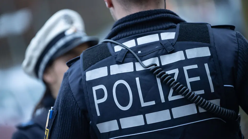 Die-Polizei-warnt-Hundebesitzer-vor-gefaehrlichen-Koedern