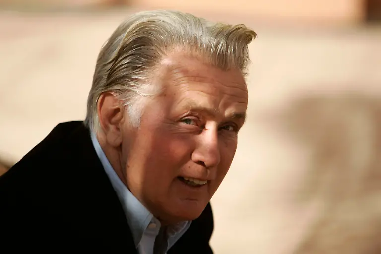 2006-12-02T120000Z-1909575109-GM1DUBNZQEAA-RTRMADP-3-MOROCCO