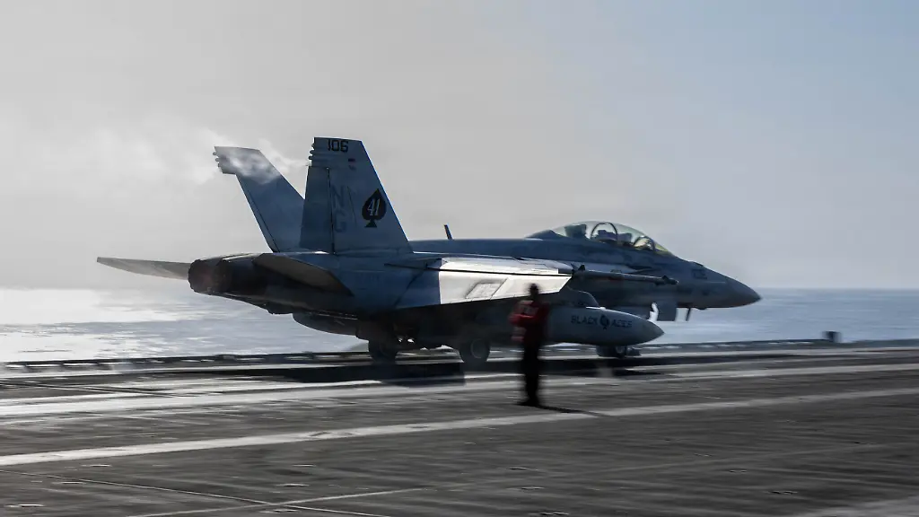2026-04-03T211948Z_1211047623_RC2TGKAGXEVY_RTRMADP_3_IRAN-CRISIS-USA