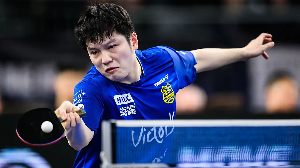 Duesseldorfs-moeglicher-Endspiel-Gegner-und-sicherer-Neuzugang-Saarbrueckens-Fan-Zhendong